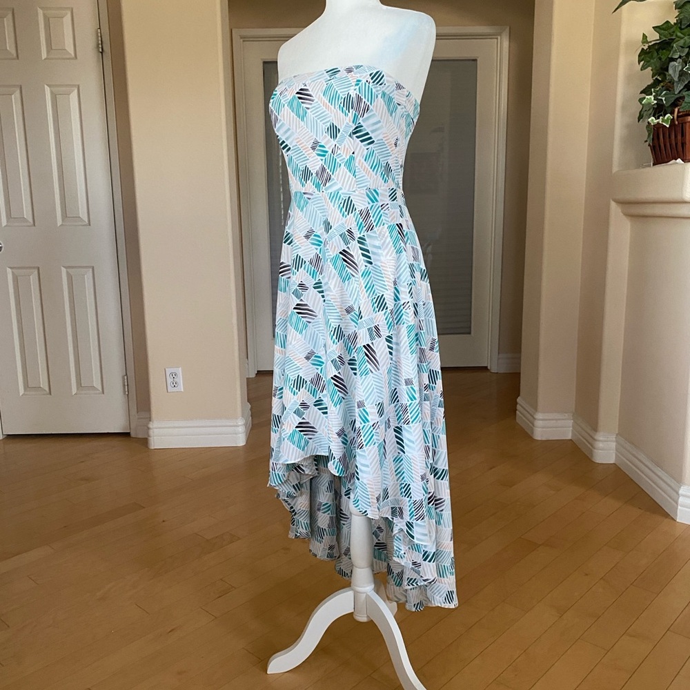White House Black Market Strapless Tropical Print Dress